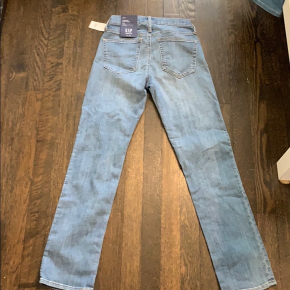 GAP Jeans - Picture 2 of 2